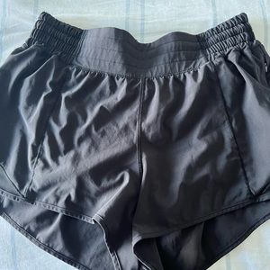 Lululemon Hotty Hot High Rise 2.5 in